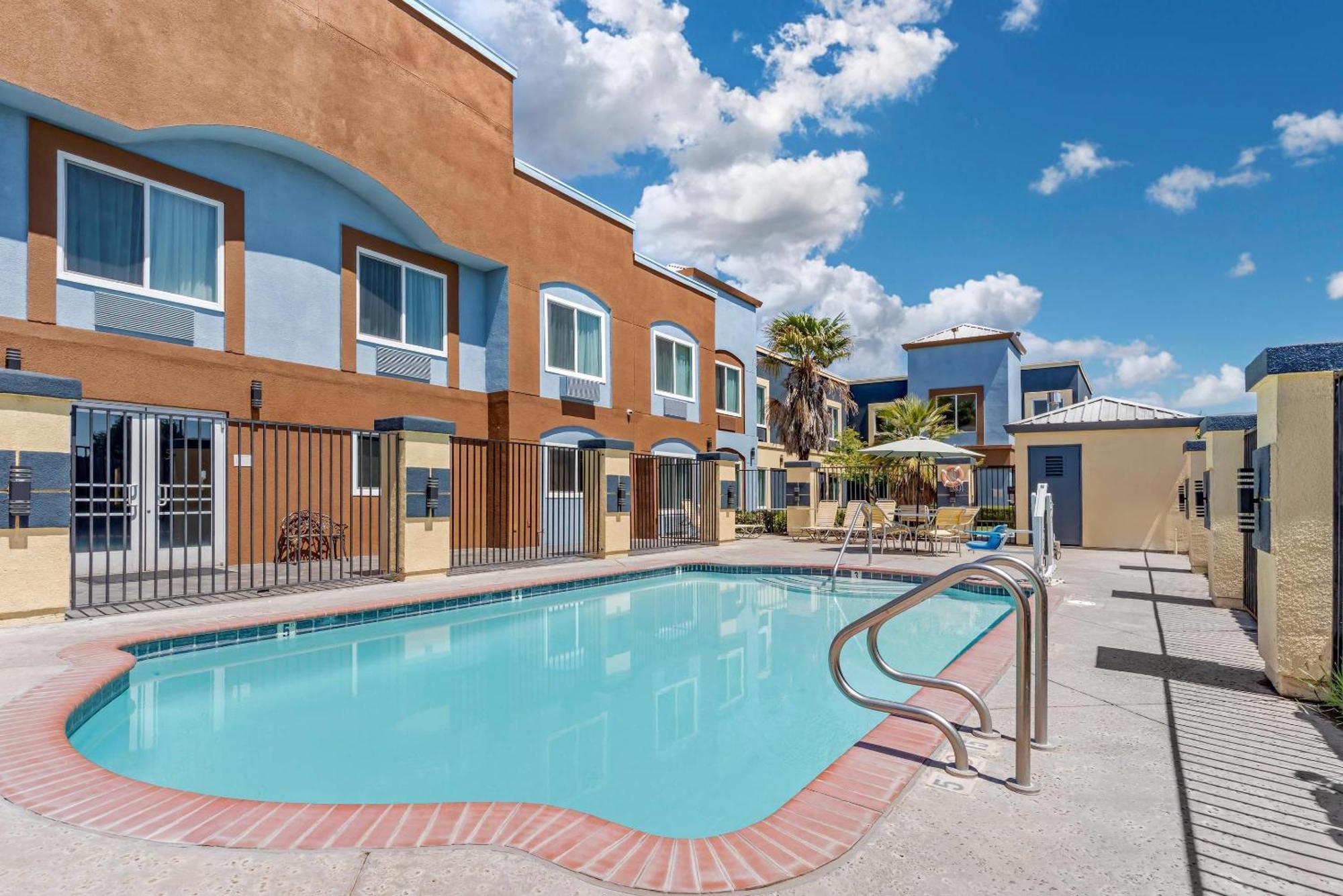 Country Inn & Suites By Radisson, Modesto-Salida מראה חיצוני תמונה